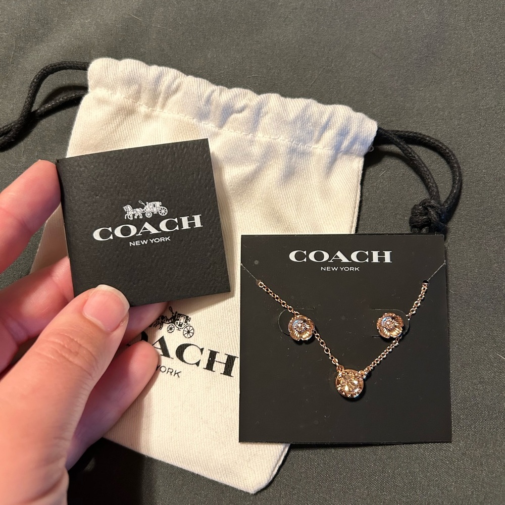 🩷NWT Coach open circle necklace and tea rose stud earring set - Picture 5 of 5